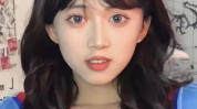 芜湖网红男扮女装吃瓜,性别界限的趣味探索